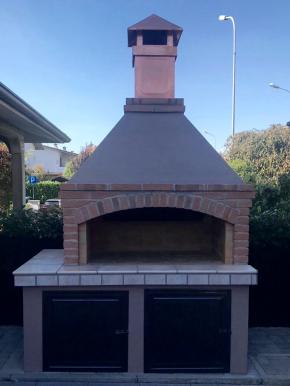 Chimney pot for barbecue